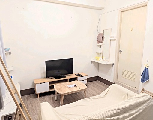 小港中安路電梯陽臺溫馨套房一卡皮箱入住 - Image 4