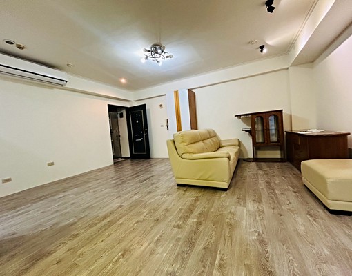 近東湖站/大湖科技園區、垃圾代收、陽台、電梯兩房、寧靜社區 - Image 1