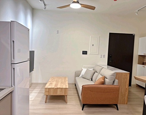 高大特區萬坪公園旁.可租補、免仲介 - Image 3