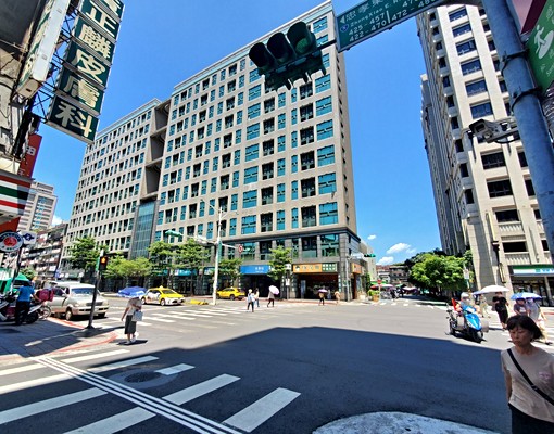 永春捷運方正二房{合租}--中信張小姐 - Image 2