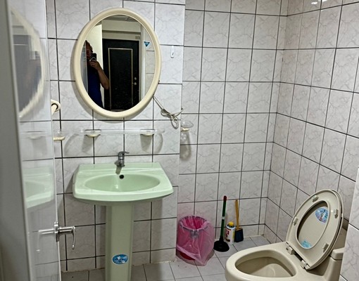 自強路分租雅房備傢俱冷氣，近藝術大學 - Image 2