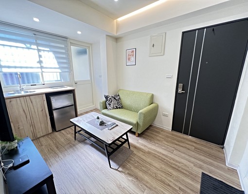 市區捷運大套房(獨立陽台洗衣機)可租補 - Image 3