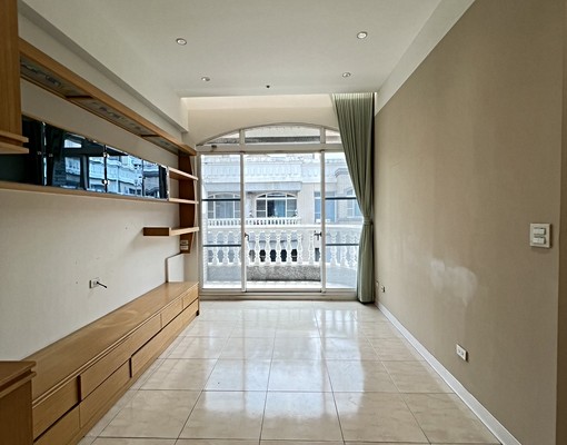 湯泉櫻花3房+坡道平面車位 - Image 1