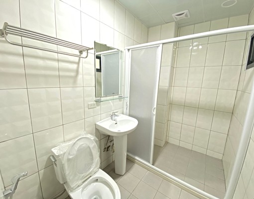 社口麥當勞大套房,獨洗曬,可租補免仲介費 - Image 5