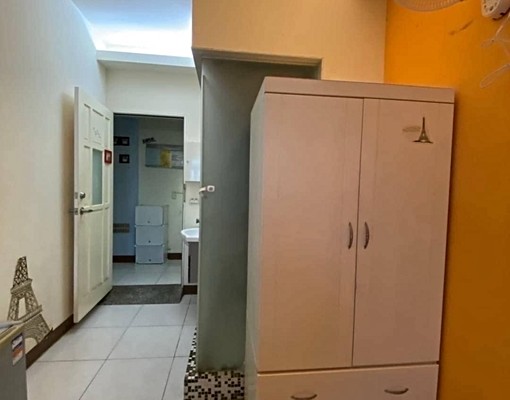 近文藻(步行5分)學生套房|鼎中商圈 - Image 1