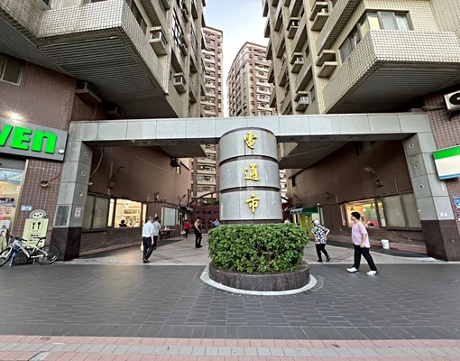 嘉暘/電通市電梯有客廳大套房/可租補 - Image 4