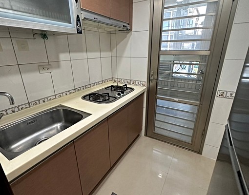 ★蛋黃區歡喜自在兩房全家俱含有車位★(可租補) - Image 4