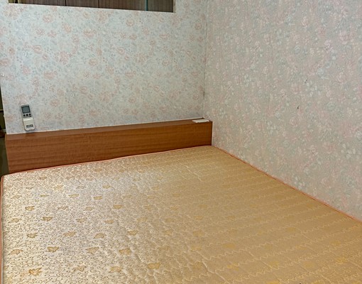 緊鄰捷運站~附家電家具~房內禁菸 - Image 3