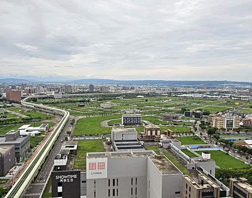 秀泰文心愛悅捷運站前2房含管車家具可談 - Image 3