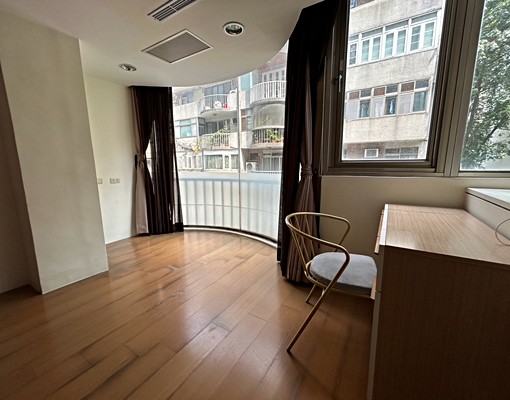 屋主自租*忠孝敦化站*外商首選*電梯兩房 - Image 12