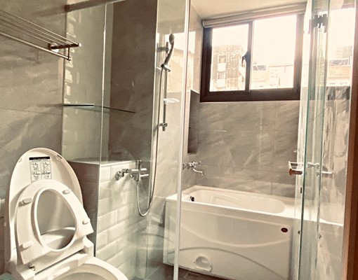 台中文學館旁|頂級裝潢電梯大套房|含浴缸陽台 - Image 7