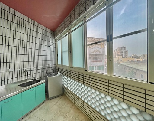 超美大套房/超大美陽台/獨洗獨曬/密碼鎖門/機車位/子母車 - Image 13