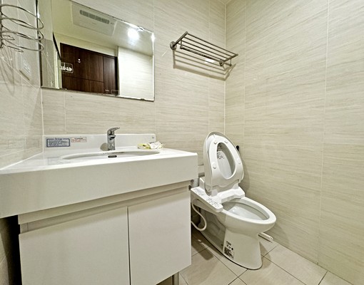 【可租補可寵物】嶺東次頂樓三房平車 - Image 6