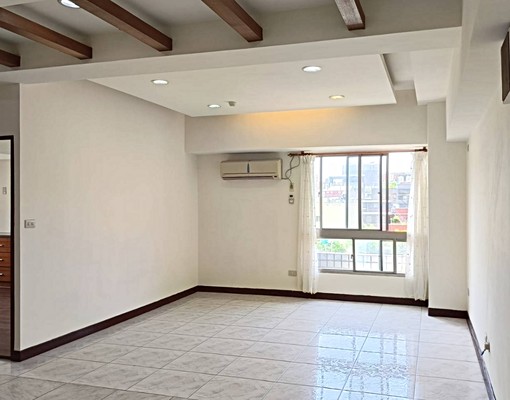 三房含車管.可租補!採光佳優質社區 - Image 2