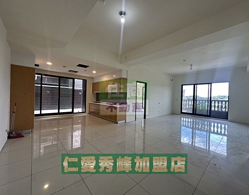 店長阿貴🏠稀有景觀庭院大戶🍎平面大車位🍍我專營美麗山林 - Image 2