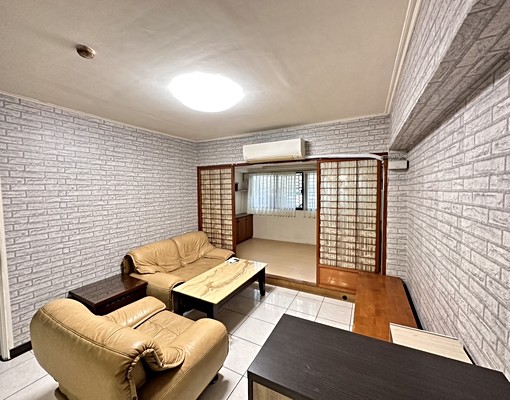 興安路電梯大四房全配只要2.3萬大室內35坪 - Image 1