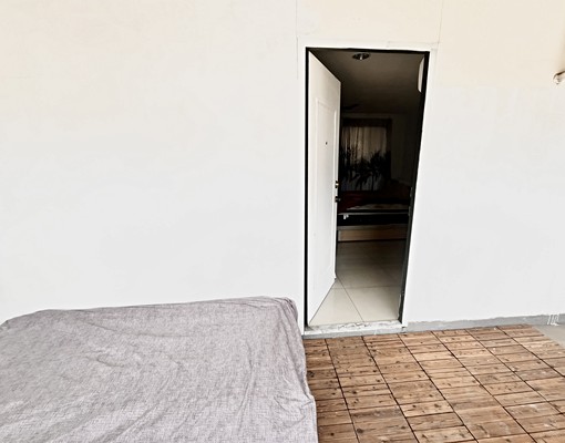 府中可寵可短租！藝術工業風景觀房超大陽台含家具 - Image 5