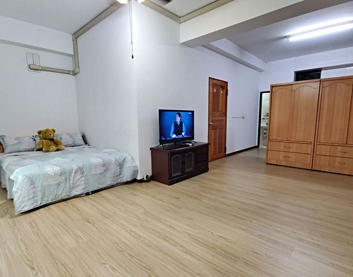 室內汽車位/善化站前整層有廚大套房 - Image 1