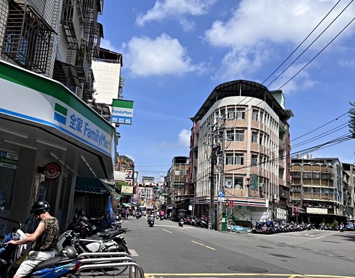 😍三和捷運2房😍全新裝潢👍家具電皆附👍 - Image 8