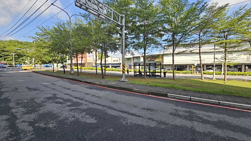 基隆 七堵買房賣屋請指名許姐
0911-968086