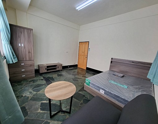 潭子火車站旁~大套房/雅房數間(限女性) - Image 9