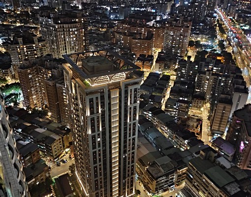 新巨蛋稀有釋出**絕美景觀低調奢華** - Image 1