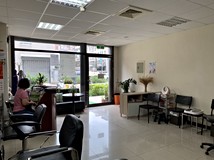 興華二街A8金店面B1坡平車2..