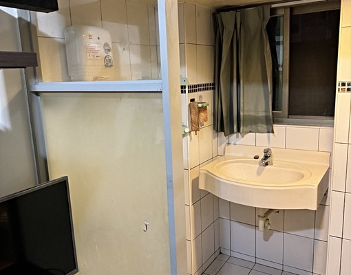 愛國菁英會館，附近生活機能優 - Image 3