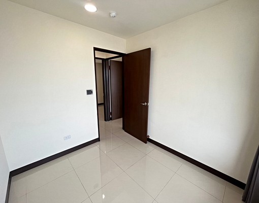 近仁武國小,三房兩衛空屋含平車,可租補 - Image 9