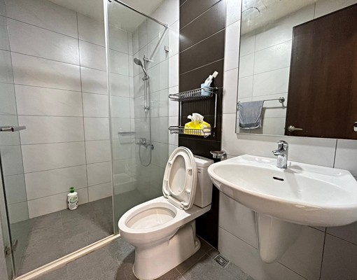 近仁武國小,三房兩衛空屋含平車,可租補 - Image 13