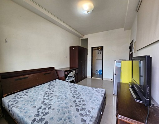 喜來登旁。景觀電梯套房出租。有陽台 - Image 2