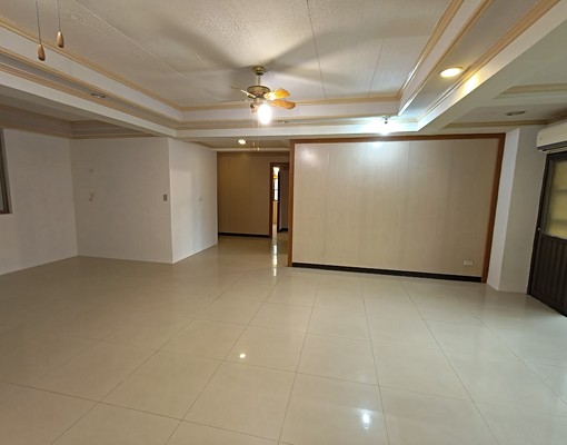 交通四通八達/近工業區/近學區/格局方正 - Image 2