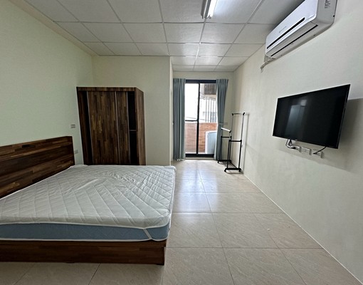 豐原新透天單人陽台美套房出租 - Image 1