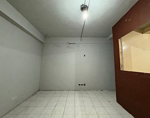 國華商圈永樂市場一樓好運用大空間華廈 - Image 1