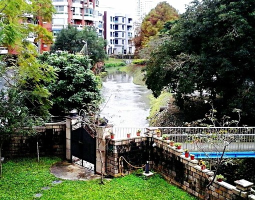 整棟別墅3廳8房8衛2陽台面對羅東運動公園 - Image 2