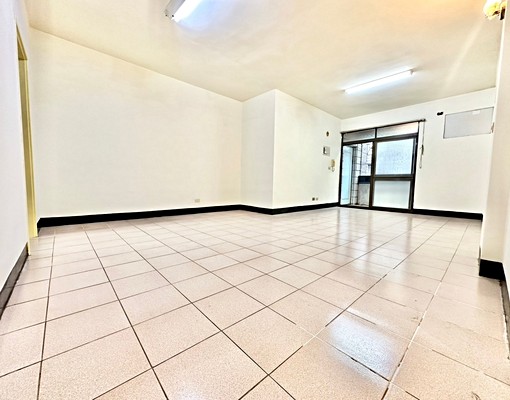 🍎捷運鳳山西站公寓二樓 - Image 1