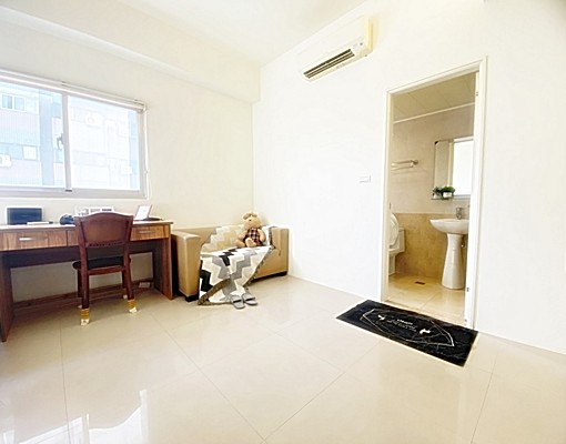 租補超優挑高大間超美房 - Image 2