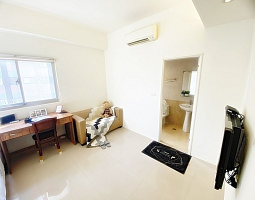 租補超優挑高大間超美房 - Image 3