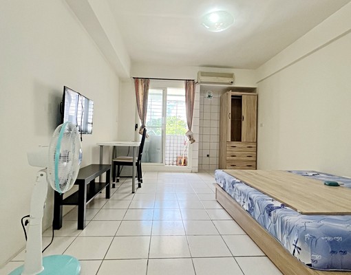 租補草悟道電梯大套房 - Image 1