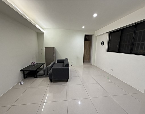 採光佳~有露台方便使用~無電梯~可以寵物 - Image 1