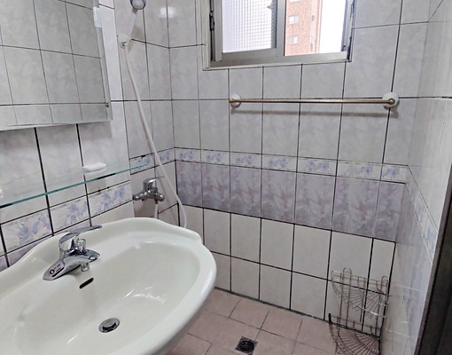 D社宅.龜..健行科大旁全新家俱套房/免仲可補 - Image 5