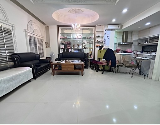 精美透天厝。整棟租出租有電梯，員工宿舍亦可。請詳見描述 - Image 8