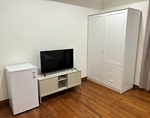 新泰國小旁雅房,包水電網路(不含冷氣費) - Image 5