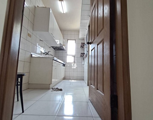 寬敞明亮、適住家、辦公、5大房平車.公園捷運、市府百貨生活圈 - Image 3