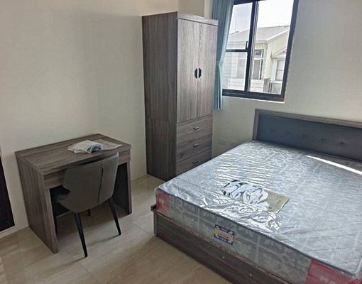 東區全新電梯房,可租補,不接抽菸/養寵物 - Image 1