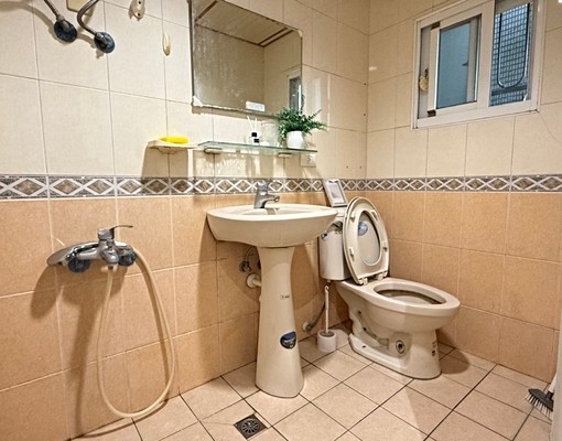 科工館商圈分租套房，翻新明亮 - Image 2