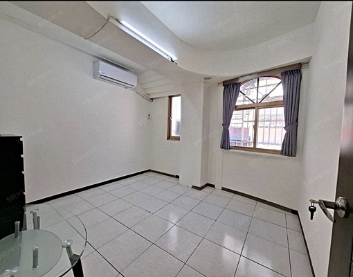 新莊幸福站昌平街屋主自租 - Image 3