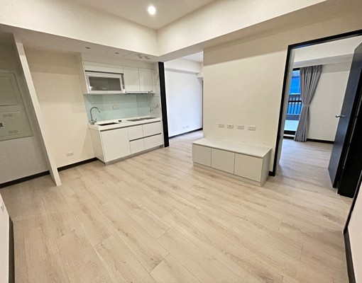 全新建案2房+頂級露台/含部分家具/含車位 - Image 1