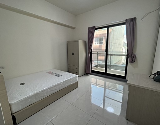 百貨商圈林森路2房出租 - Image 12