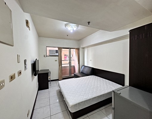 捷運站旁-北平商圈-可租補-台水電-附陽台-禁寵 - Image 1